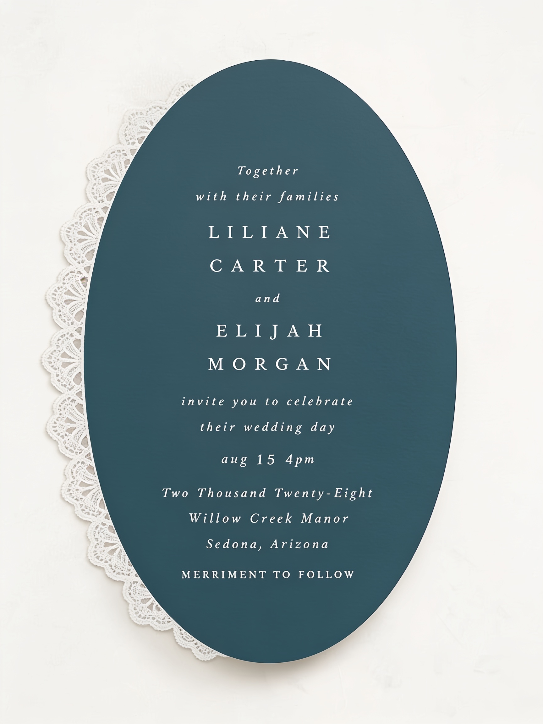 Nueva dirección de ideas de invitaciones de boda combinando invitación tipográfica minimalista, suite botánica romántica e invitación formal oscura